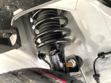 お車を安心してお乗りいただく為には、足回りの定期点検が欠かせません。サービスサポート(有償保証)では無料点検もご提供しており、安心のカーライフをお過ごしいただけるサポート体制が整っています。