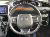 【純正革巻きステアリング】上質な革を使用することで、手にしっかり馴染みとても運転しやすいハンドルです♪