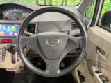 【純正革巻きステアリング】上質な革を使用することで、手にしっかり馴染みとても運転しやすいハンドルです♪
