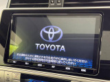 【大画面ナビ】人気の大型9インチナビを装備。存在感のある大画面はインパクト大!ナビ利用時のマップ表示は見やすく、テレビやDVDは臨場感がアップ!いつものドライブがグッと楽しくなります♪