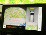 駐車時の安全性を高めるバックモニター。狭い場所でも、後方の状況をしっかり確認できるので安心です。