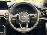 【純正革巻きステアリング】上質な革を使用することで、手にしっかり馴染みとても運転しやすいハンドルです♪