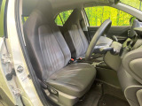 運転席シート廻りは使用感も少なく、良好な状態となっています。丁寧に使われていたことがよくわかりますね。