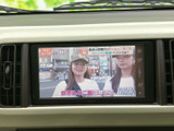 停車中には、TVでニュースや番組を楽しめます。長距離移動の時間も快適に過ごせる嬉しい機能です。