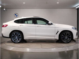☆BMWの前後重量配分50:50はエンジン自体をフロントタイヤよりも後ろにずらし、通常はエンジンルーム内に搭載される重量物であるバッテリーをトランクに移動させるなどして実現されています☆