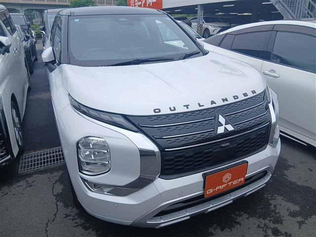 アウトランダー PHEV 2.4 P 4WD Boseサウンド 禁煙車 純正9インチナビ