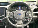 【純正革巻きステアリング】上質な革を使用することで、手にしっかり馴染みとても運転しやすいハンドルです♪