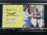 停車中なら、車内でのリラックスタイムに。ご家族や友人と共に、映像を楽しめる機能が備わっています。快適な時間を過ごせるでしょう。
