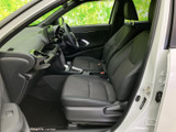 運転に集中できる、機能的な空間。操作しやすい位置に配置されたスイッチ類が、快適なドライブをサポートします。快適な運転環境です。