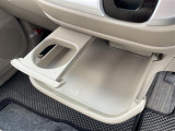 前席の収納スペースも十分ございます!常備しておきたいものを収納できるのは便利ですね!