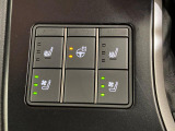 【シートヒーター&ベンチレーション】夏場は涼しい風でお尻や背中の熱やムレを防ぎ、冬はエアコンよりも早く温まってポカポカに!季節を問わず快適に過ごせます。