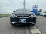 入庫時に試走行及び点検確認を行っておりますが、さらに納車前には自社工場にて充実した点検整備消耗品などの部品交換、油脂類の交換等など、当社自慢の職人気質の整備士がきっちり整備いたしますのでご安心下さい。