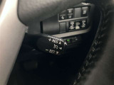 クルーズコントロール機能が付いています。速度を設定するとアクセルを踏まなくても一定の速度で走る事ができます!