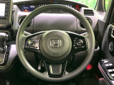 【純正革巻きステアリング】上質な革を使用することで、手にしっかり馴染みとても運転しやすいハンドルです♪