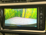 【バックカメラ】駐車時に後方がリアルタイム映像で確認できます。大型商業施設や立体駐車場での駐車時や、夜間のバック時に大活躍!運転スキルに関わらず、今や必須となった装備のひとつです!