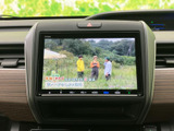 停車中にテレビや動画を楽しめる機能です。休憩時間にエンターテイメントを満喫できます。家族でのドライブに最適です。