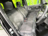 運転席まわりには十分なスペースがあり、大柄な方でもゆったり運転していただける環境です。