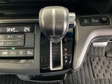 発進時から滑らかに加速する無段階変速のCVTはストップ&ゴーの多い街の中も快適です