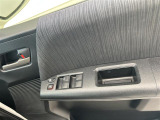 【パワーウインドウ】運転席のスイッチで、各席の窓ガラスの開閉ができます!あると便利ですよね!