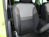 禁煙車ですので焦げや臭いなどはございません。気持良くお乗り頂けます。