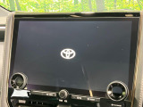 【大画面ナビ】人気の大型14インチナビを装備。存在感のある大画面はインパクト大!ナビ利用時のマップ表示は見やすく、テレビやDVDは臨場感がアップ!いつものドライブがグッと楽しくなります♪