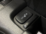 【シートヒーター】寒い日に重宝するシートヒーター!エアコンより早く温まってくれるので寒がりの人も安心ですね♪エアコンの温風は乾燥するから苦手、という方にもをおすすめです。