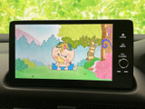 狭い場所でも安心のバックモニターです。後方の状況をクリアに映し出し、安全な駐車をサポート。運転初心者の方にもおすすめです。