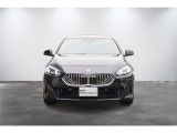 BMWのまさに「顔」ともいえる「キドニー・グリル」は、他の追随を許さない存在感を誇り、「キドニー・グリル」を見かけただけでBMWの風格を感じさせます!!