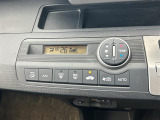 【オートエアコン】車内温度を感知して自動で温度調整をしてくれるのでいつでも快適な車内空間を創り上げます!
