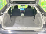 後席を格納すると、これだけの広さが!シーンに合わせたシートアレンジで、大きな荷物も積むことが出来ます♪