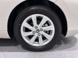 タイヤサイズは(185/65R15)で純正アルミホイールです!