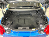 後席を格納すると、これだけの広さが!シーンに合わせたシートアレンジで、大きな荷物も積むことが出来ます♪