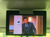 【フリップダウンモニター】大画面モニターで後席でもエンタメをお楽しみいただけます。小さなお子様にも大人気の装備です♪