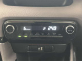 オートエアコンなので室内で快適に過ごせます。
