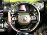 【純正革巻きステアリング】上質な革を使用することで、手にしっかり馴染みとても運転しやすいハンドルです♪