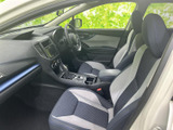 運転に必要な情報が視認しやすいインストルメントパネル。操作性にも優れており、運転に集中できます。快適な運転環境です。