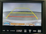 バックモニター付き。 車両後方の映像が画面に表示されるので、車庫入れが苦手な人も安心です。ただし、目視確認もお忘れなくお願いいたします。