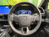 【純正革巻きステアリング】上質な革を使用することで、手にしっかり馴染みとても運転しやすいハンドルです♪