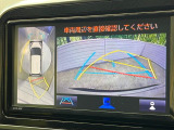 【パノラミックビューモニター】専用のカメラにより、上から見下ろしたような視点で360度クルマの周囲を確認することができます☆死角部分も確認しやすく、狭い場所での切り返しや駐車もスムーズに行えます。