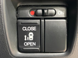 【パワースライドドア】スマートキーや運転席のスイッチでスライドドアの開閉が可能♪電動だから力を入れてドアを開ける必要が無く、小さいお子様でも、重い荷物を持っている時もラクに開け閉めできます♪