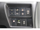 機能性溢れる運転席まわり。使いやすいスイッチ類の配置で運転中のストレスを軽減し楽しくドライブできますよ。