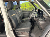 運転席シート廻りは使用感も少なく、良好な状態となっています。丁寧に使われていたことがよくわかりますね。