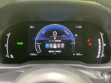 視認性の高いメーター類が、運転に必要な情報を的確に伝えます。洗練されたデザインも魅力です。