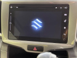 【メーカー純正ナビ】インテリアに溶け込むスタイリッシュな「専用設計」メーカーナビを装備♪視認性や操作性など基本性能にも優れ、より上質なカーライフをお楽しみいただけます。