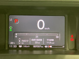 視認性の高いメーター類が、運転に必要な情報を的確にお知らせ。走行状況を把握しやすく、安全運転をサポートします。