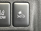 【三菱e-Assist】走行中に前方の車両等を認識し、衝突しそうな時は警報とブレーキで衝突回避と被害軽減をアシスト。より安全にドライブをお楽しみいただけます。