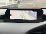 直感的に操作できる地図画面は、長距離ドライブでも安心。スムーズなナビゲーションで、目的地まで快適に案内します。