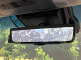 【デジタルインナーミラー】後席の大きな荷物や同乗者で後方が確認しづらい時でも安心!カメラが撮影した車両後方の映像をルームミラー内に表示。クリアな視界で状況の確認が可能です!