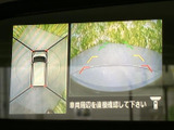 後方の状況を安全確認できるバックモニターが搭載されています。狭い場所での運転や駐車が、より安心に行えます。駐車の苦手な方にもおすすめです。