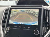 後方視界をサポートするバックモニターが搭載されています。狭い道や駐車時の安全性を高め、運転に自信を与えてくれる頼もしい機能です。